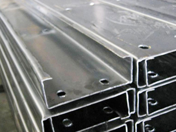 Purlins letter C